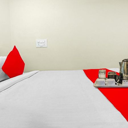 Hotel O Aayush Stay Inn Hyderabad Exteriör bild