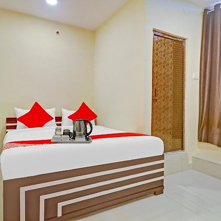 Hotel O Aayush Stay Inn Hyderabad Exteriör bild